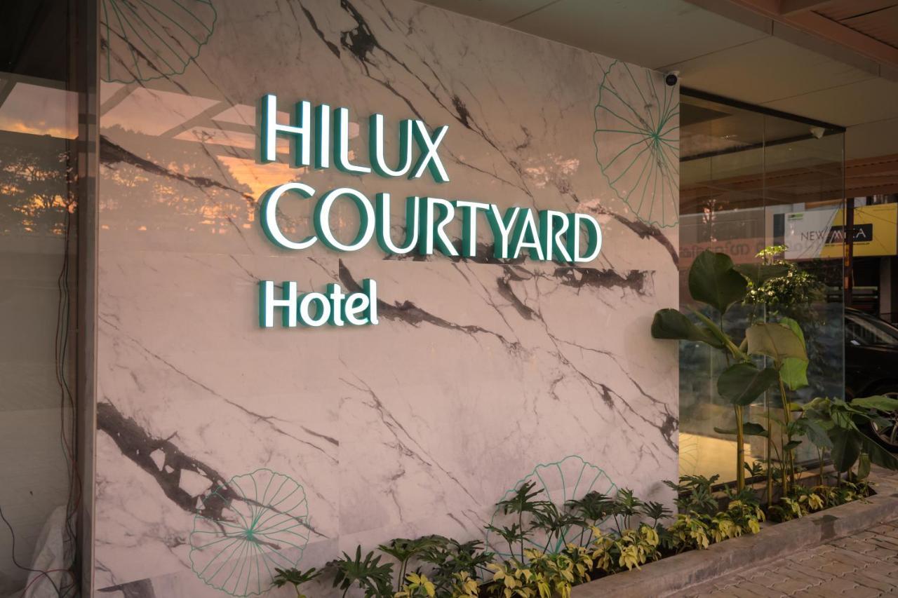 Hilux Courtyard Hotel Palakkad Eksteriør billede